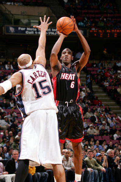 手互有攻守 手互有攻守